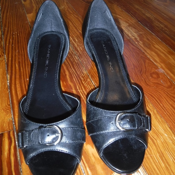 bandolino kitten heels